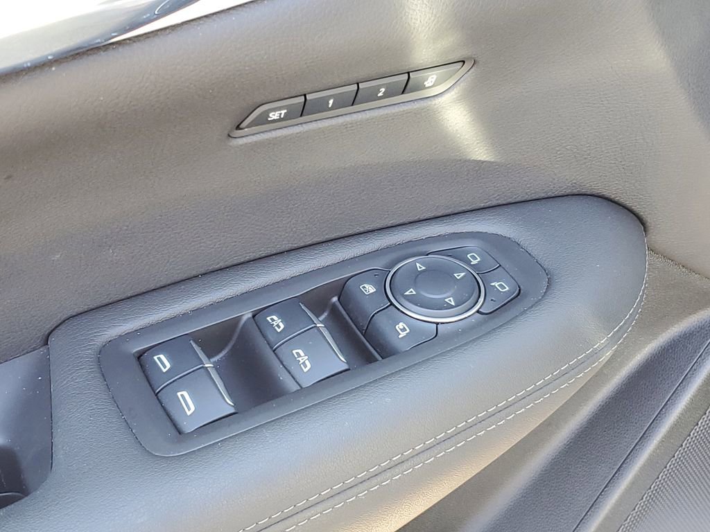 Used 2024 Cadillac XT6 Luxury w/ LPO, Floor Liner Package FWD image 20