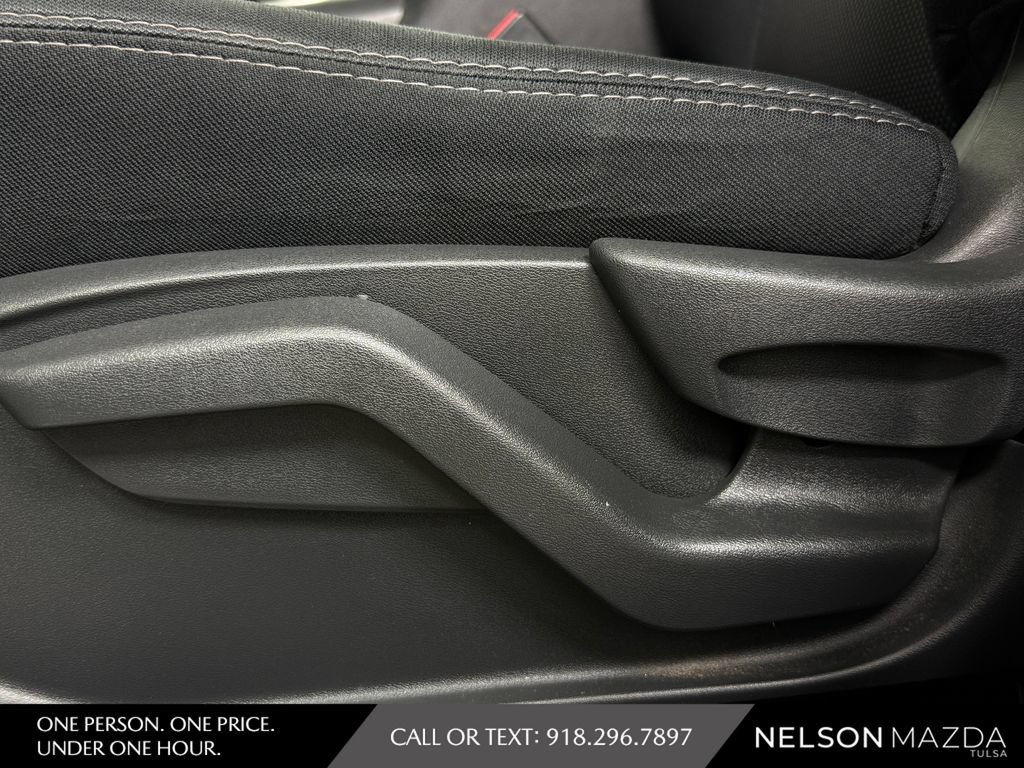 Used 2018 Nissan Pathfinder S FWD image 18