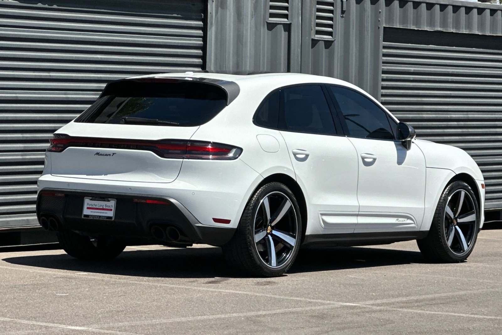 Certified 2023 Porsche Macan Turbo AWD/4WD image 8