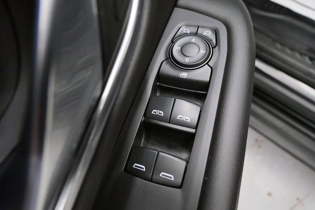 Used 2021 GMC Yukon SLE AWD/4WD image 13