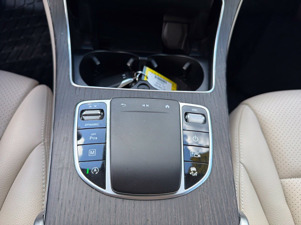 Used 2022 Mercedes-Benz GLC 300 4MATIC w/ Multimedia Package Lite image 22