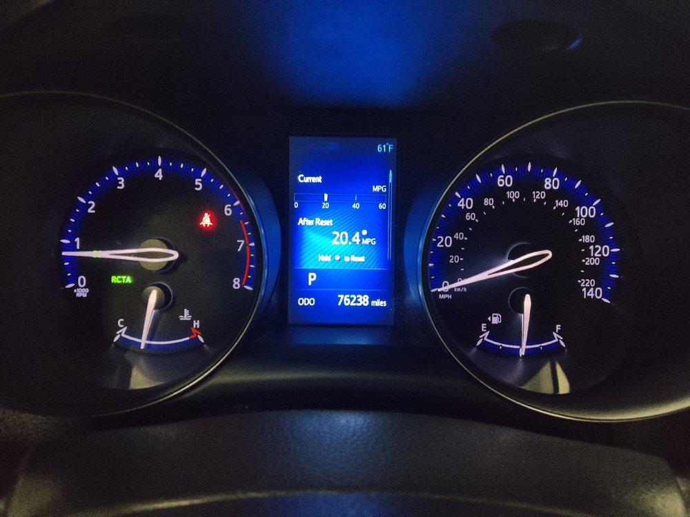 Used 2018 Toyota C-HR XLE image 23