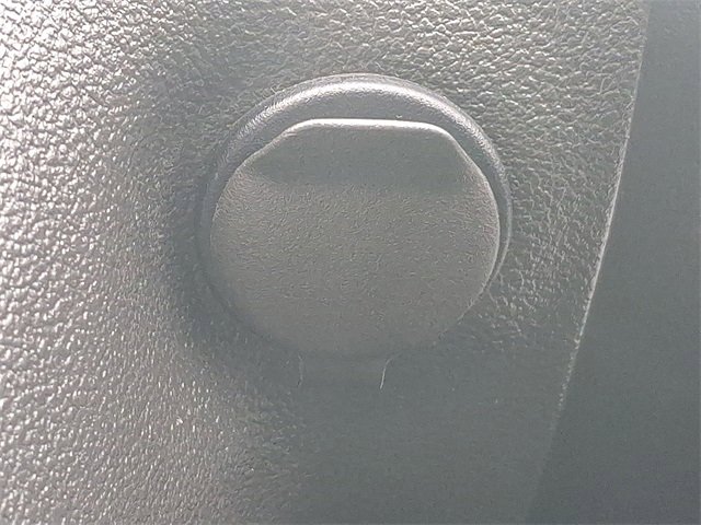 Used 2009 Saturn Sky w/ Premium Trim Package image 26