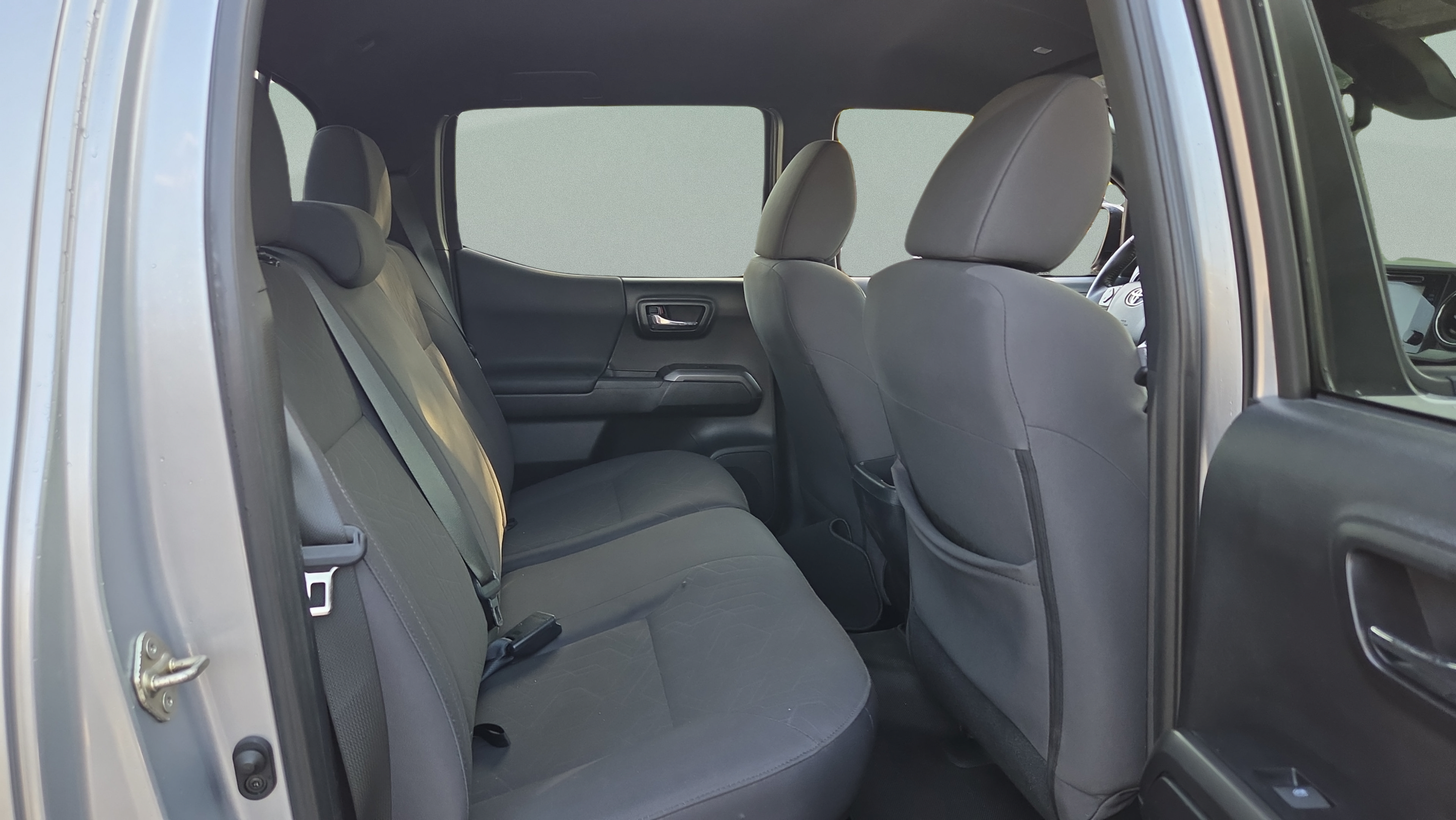 Used 2019 Toyota Tacoma TRD Off-Road AWD/4WD image 14