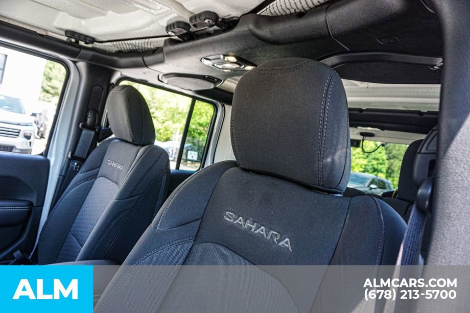 Used 2023 Jeep Wrangler Unlimited Sahara w/ Cold Weather Group AWD/4WD image 18