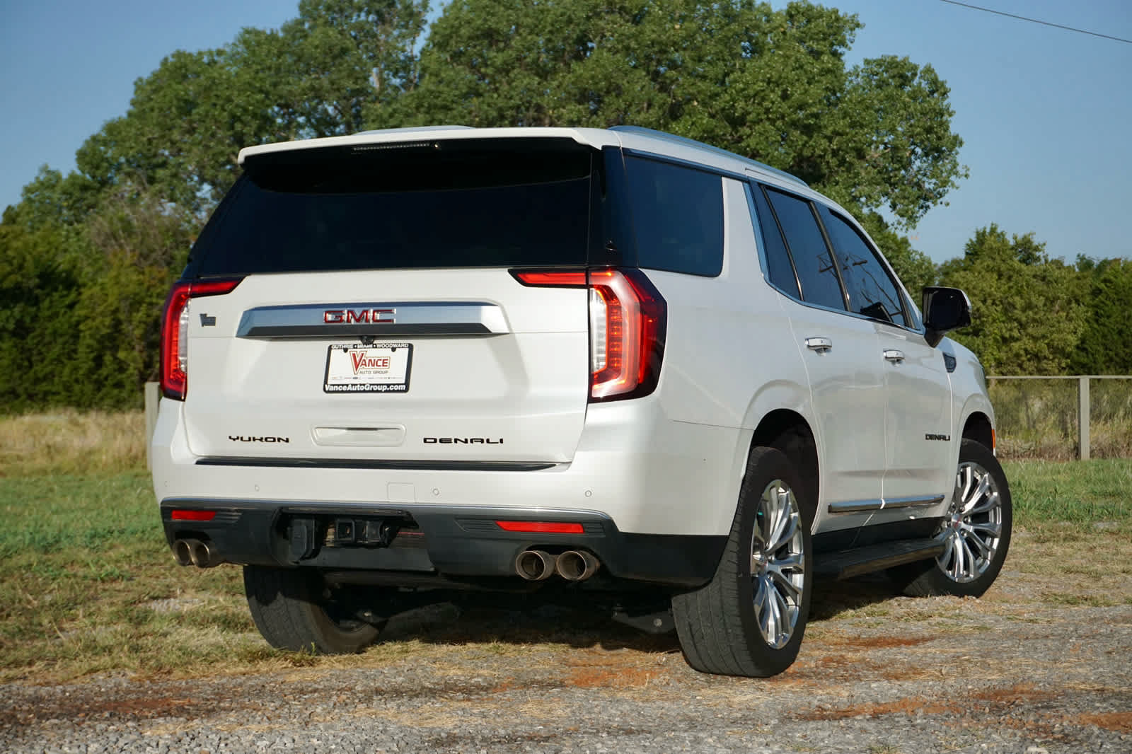 Used 2024 GMC Yukon Denali w/ LPO, Floor Liner Package AWD/4WD image 5