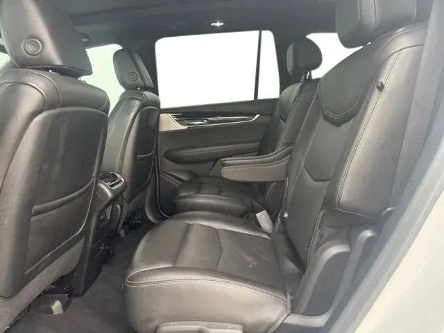 Used 2024 Cadillac XT6 Premium Luxury w/ Technology Package AWD/4WD image 18