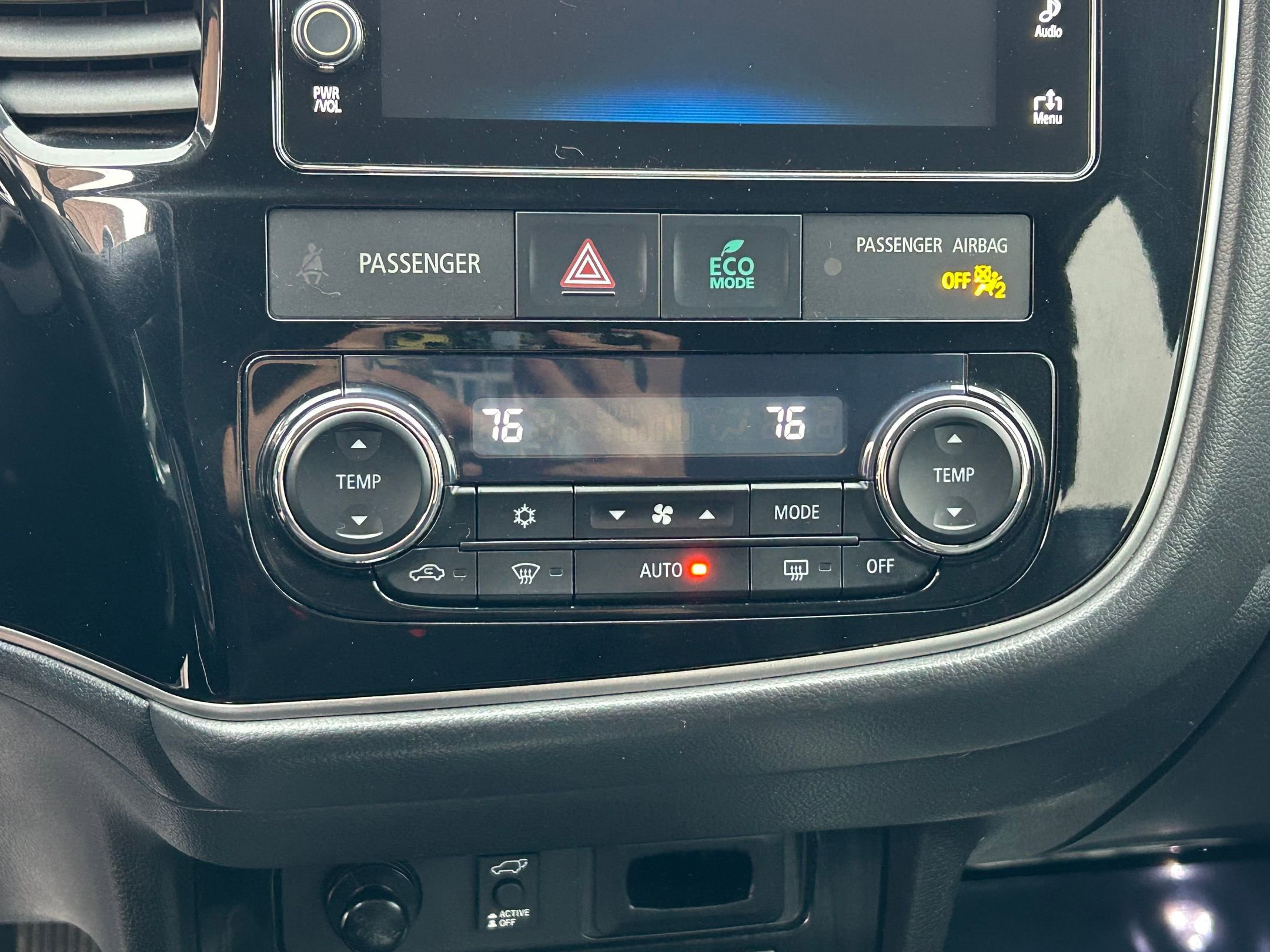 Used 2018 Mitsubishi Outlander GT AWD/4WD image 22