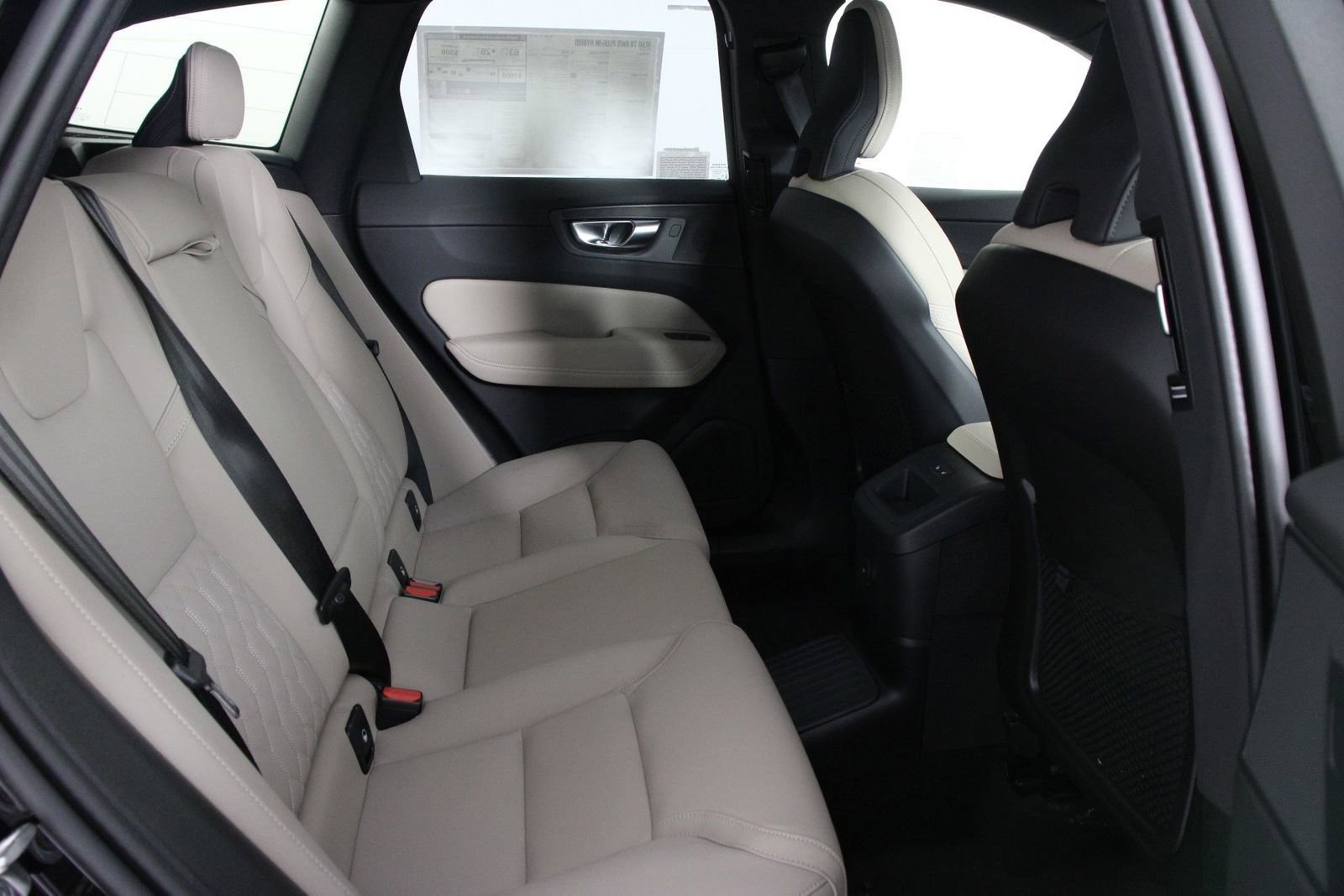 New 2026 Volvo XC60 T8 Plus w/ Protection Package Premier image 11