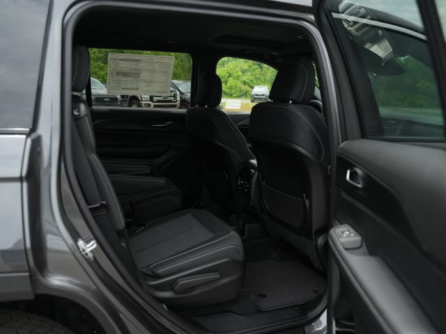 New 2026 Jeep Grand Cherokee L 4WD image 21