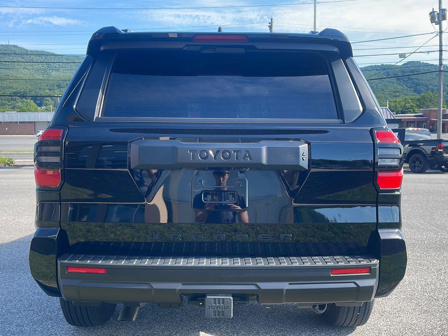 Used 2026 Toyota 4Runner SR5 AWD/4WD image 6