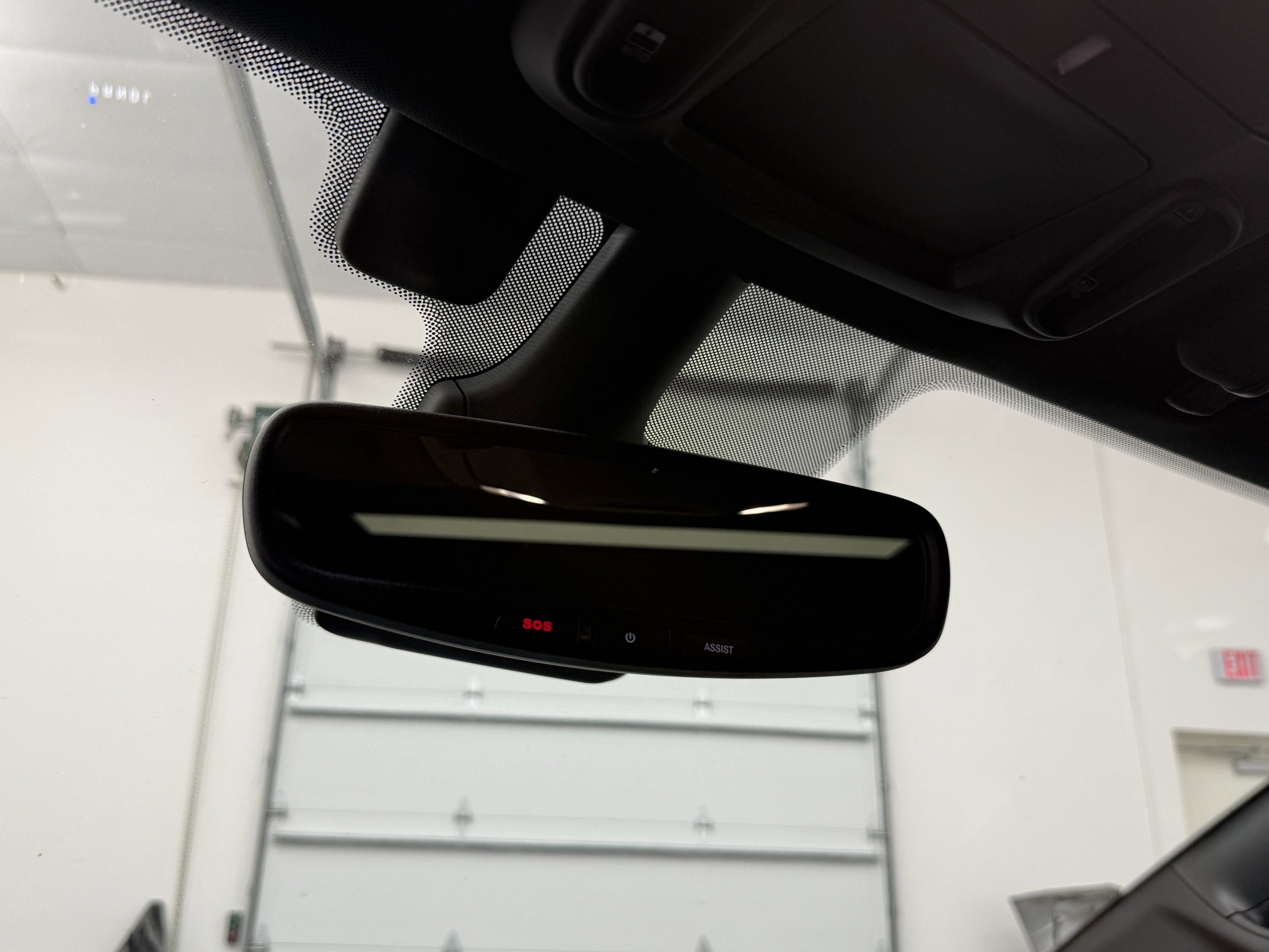 Used 2020 Chrysler Pacifica Limited w/ Advanced Safetytec Group FWD image 23