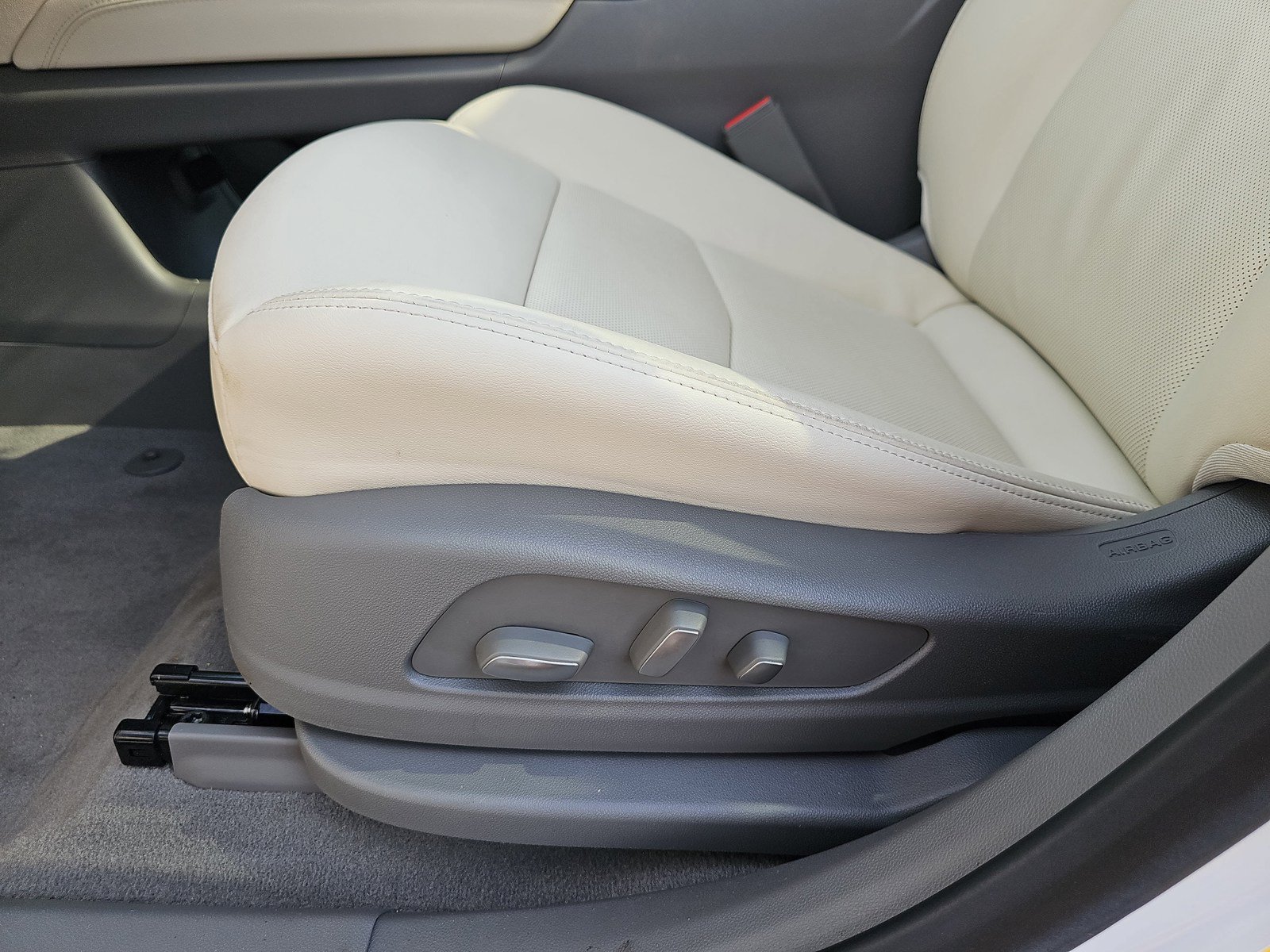 Used 2021 Cadillac XT6 Premium Luxury FWD image 18