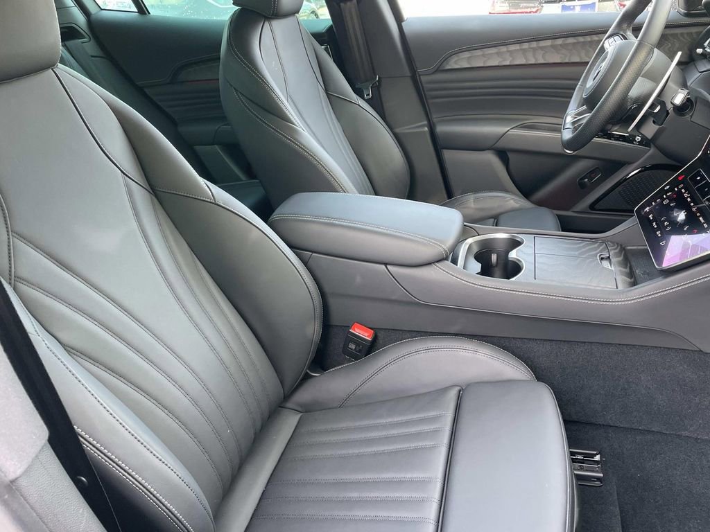 New 2025 Maserati Grecale Modena image 26