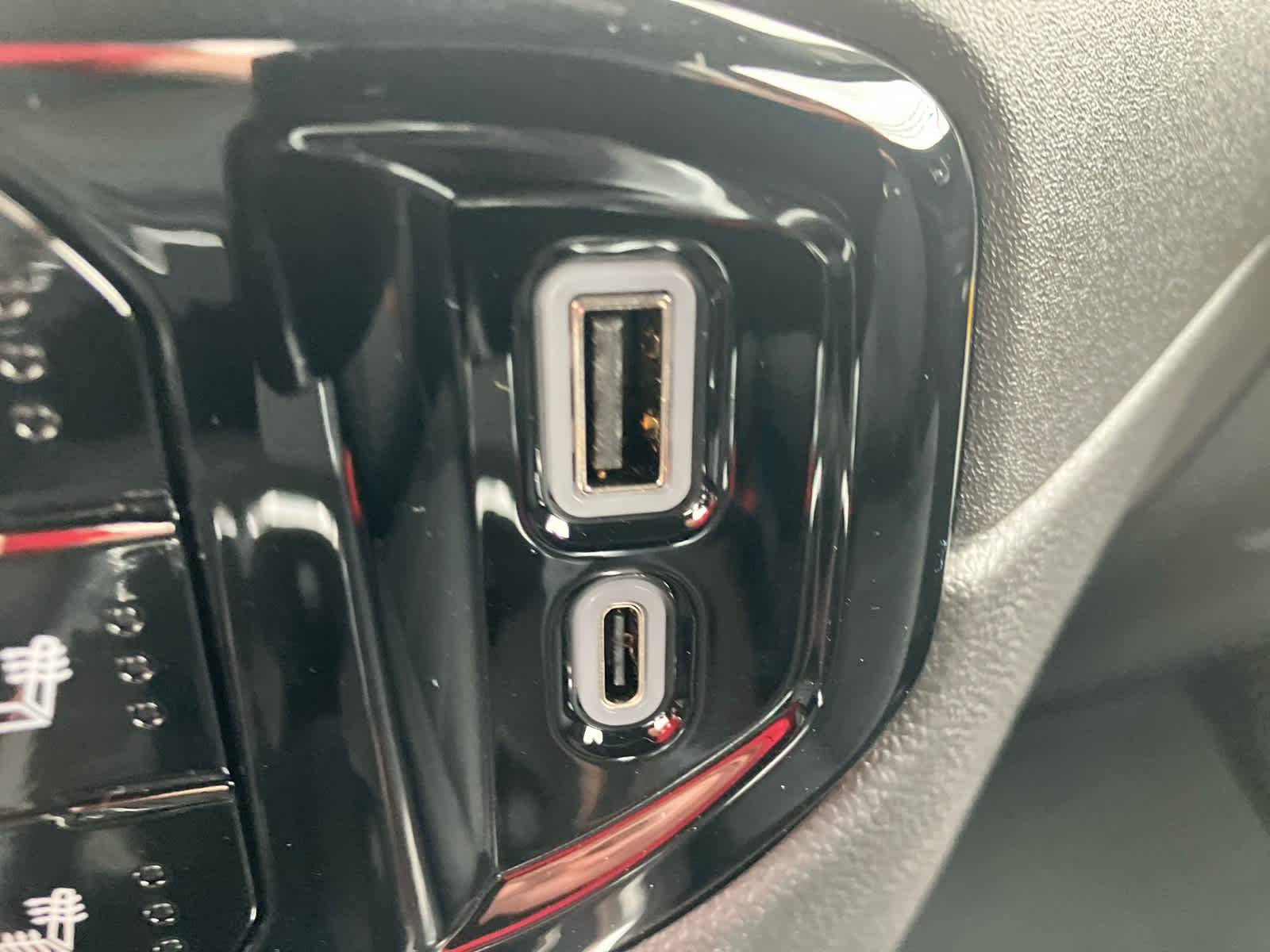 New 2026 GMC Sierra 1500 SLT w/ SLT Premium Package image 34