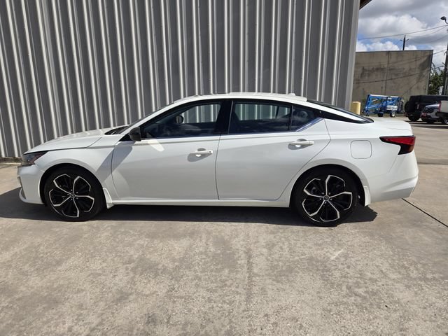 Used 2025 Nissan Altima 2.5 SR w/ SR Premium Package FWD image 6