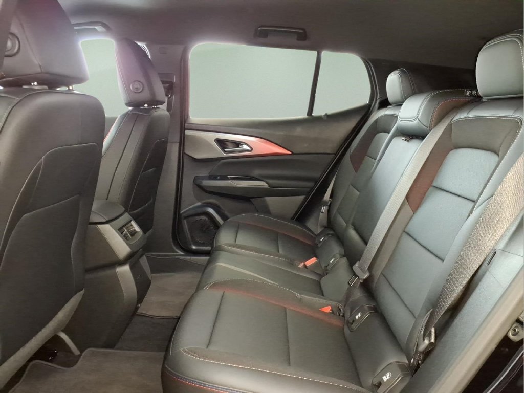 Used 2026 Chevrolet Equinox EV RS FWD image 9