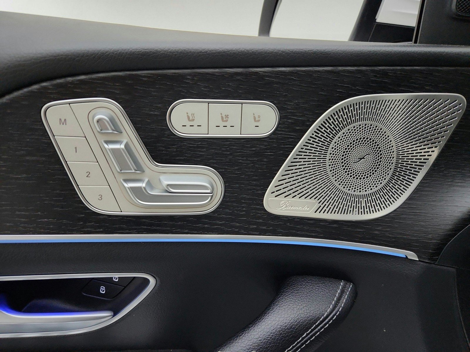 Used 2025 Mercedes-Benz GLE 450e 4MATIC image 25
