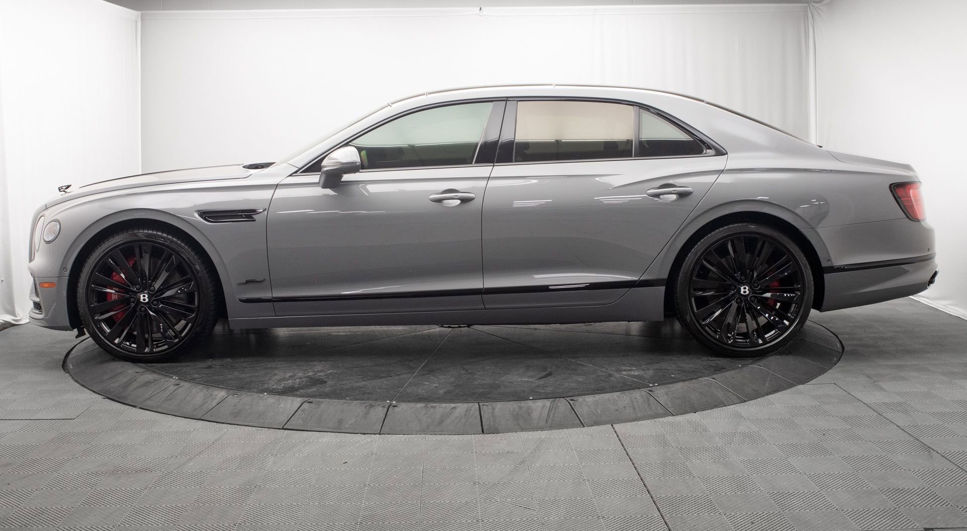 Used 2023 Bentley Flying Spur W12 image 6