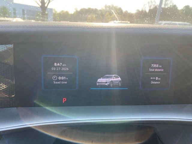 Used 2025 Volkswagen Tiguan SE R-Line image 14