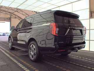 Used 2025 Ford Expedition Active AWD/4WD image 5