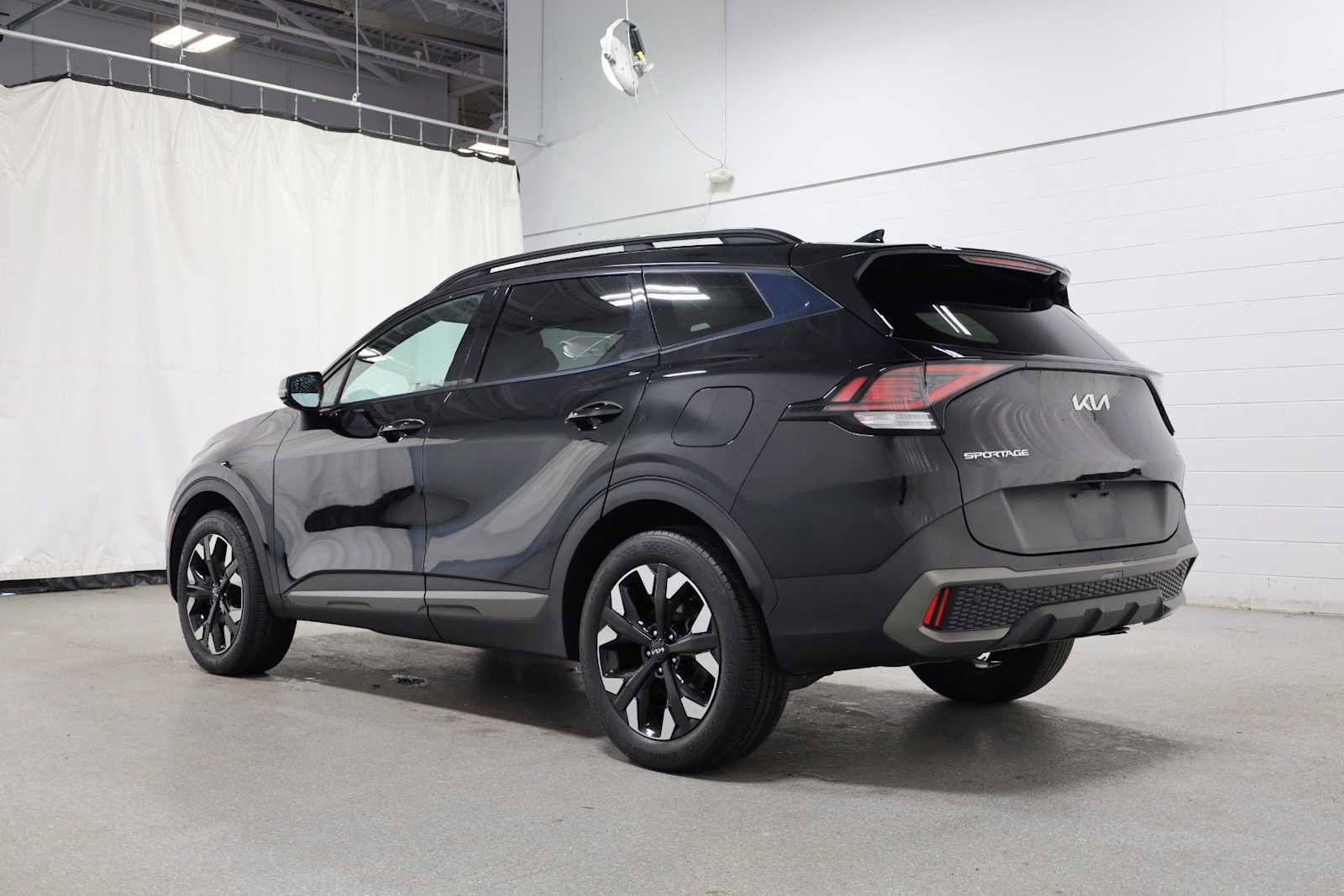 Used 2023 Kia Sportage X-Line w/ X-Line Premium Package image 3