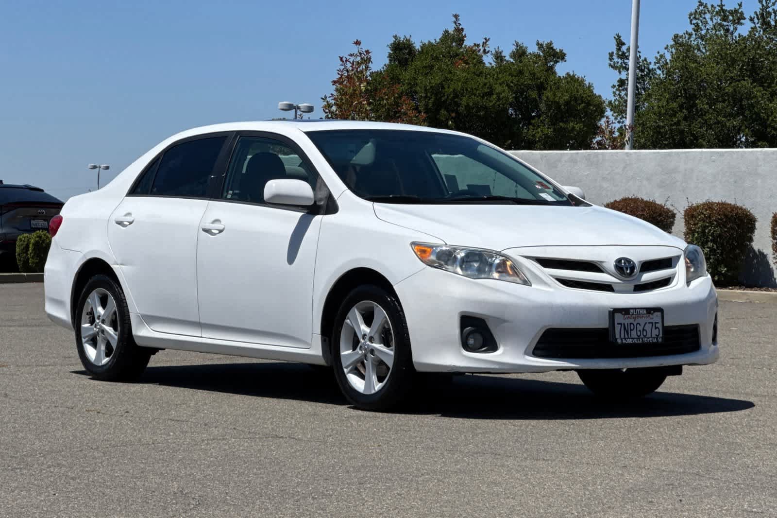 Used 2012 Toyota Corolla LE w/ Premium Pkg FWD image 5