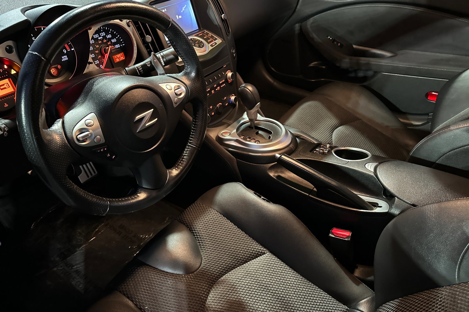 Used 2018 Nissan 370Z Touring image 10