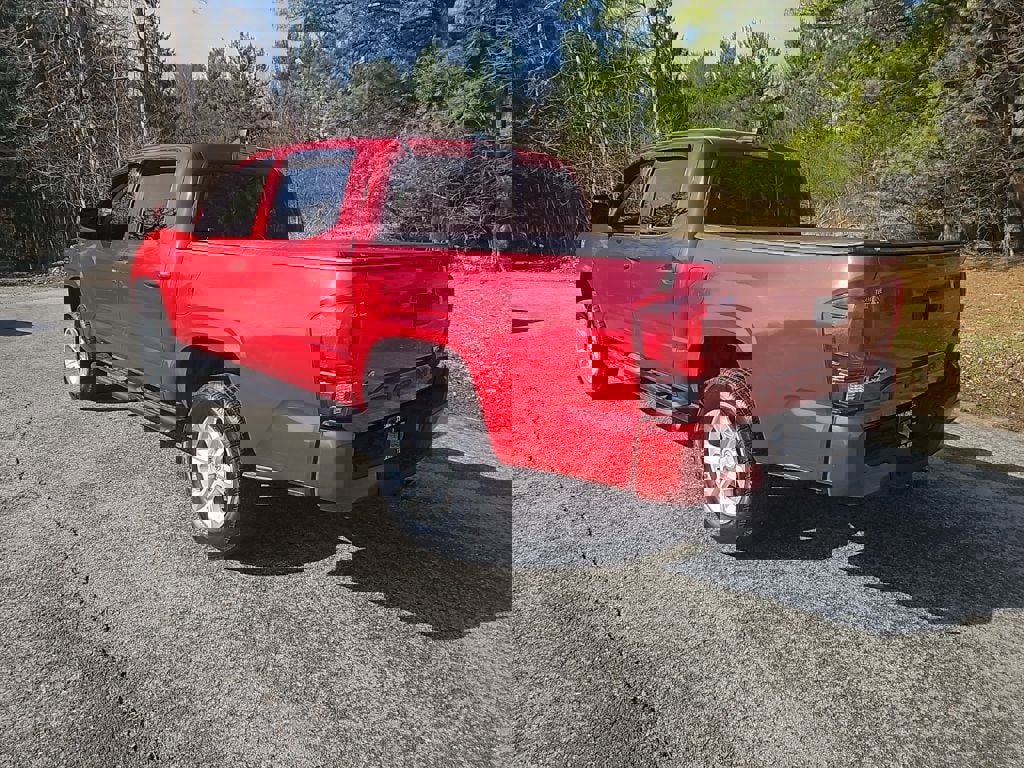 Used 2021 Toyota Tacoma SR image 3