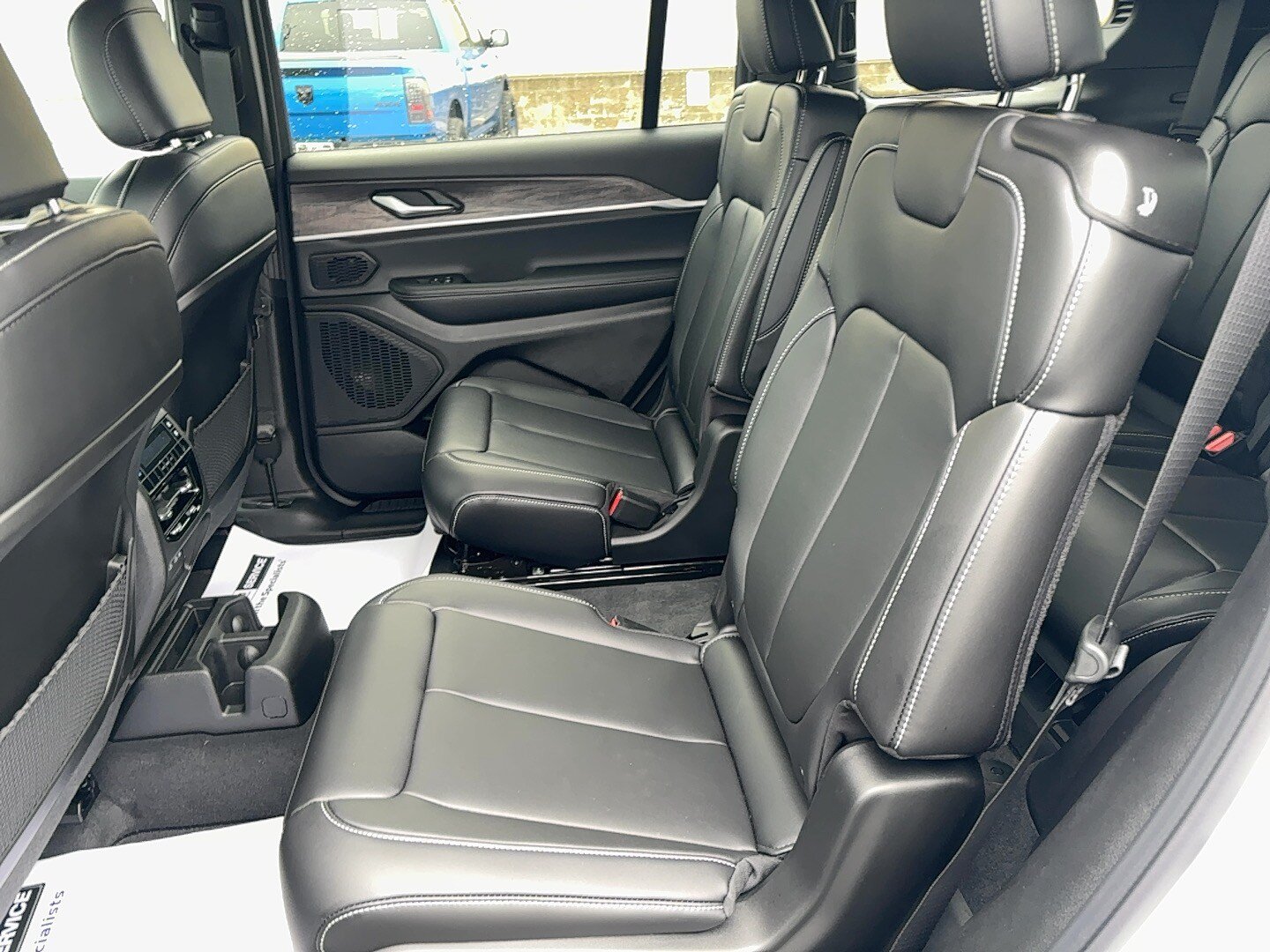 New 2027 Jeep Grand Cherokee L Limited AWD/4WD image 10
