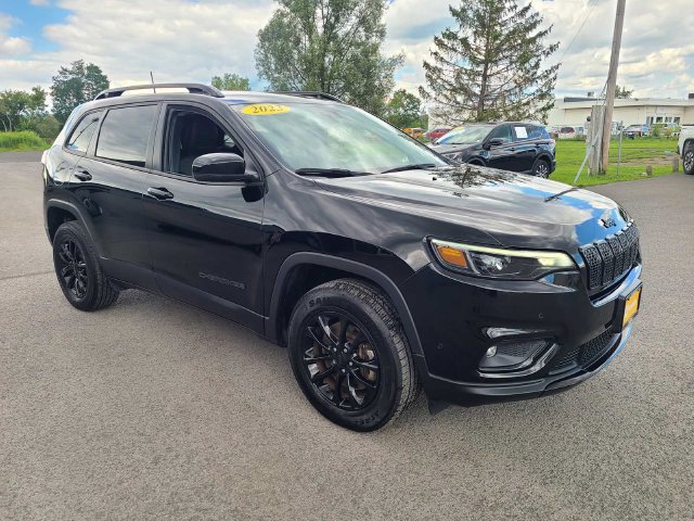 Used 2023 Jeep Cherokee Altitude Lux AWD/4WD image 4