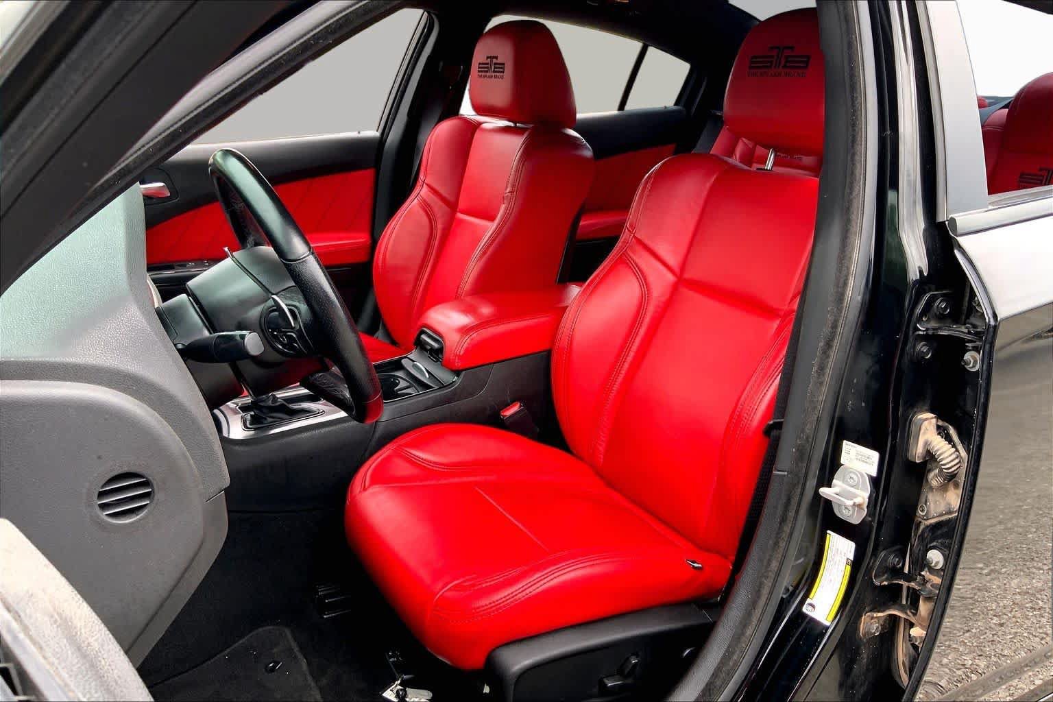 Used 2022 Dodge Charger R/T w/ Blacktop Package RWD image 8