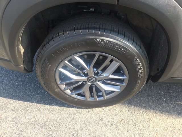 Used 2026 Nissan Rogue SV AWD/4WD image 12