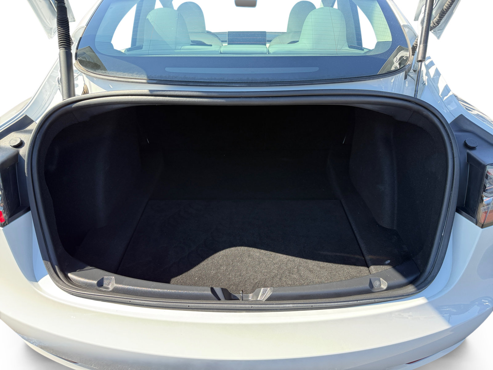 Used 2023 Tesla Model 3 Standard Range RWD image 17