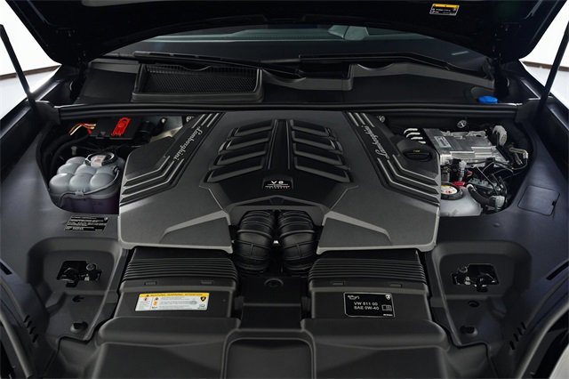 Used 2025 Lamborghini Urus SE image 67