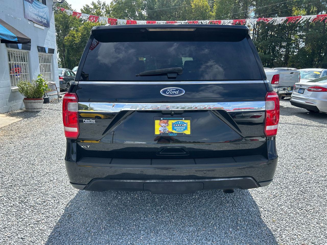 Used 2018 Ford Expedition XLT w/ Equipment Group 202A image 4