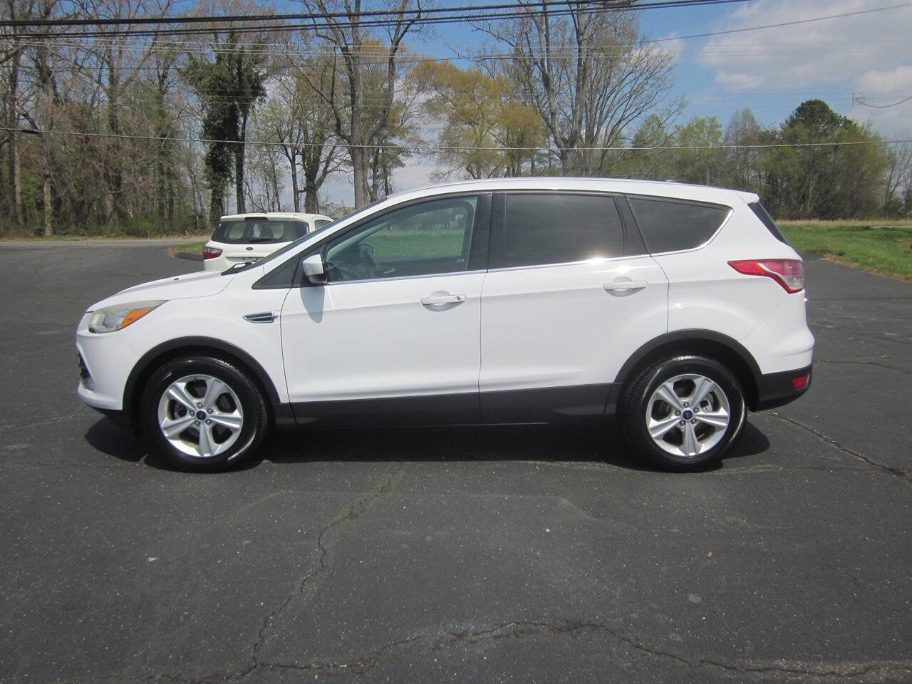 Used 2014 Ford Escape SE image 1