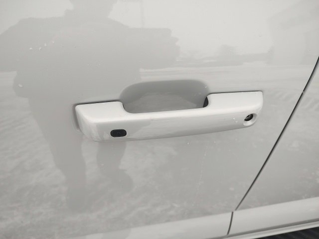 Certified 2022 Ford F150 XLT w/ Equipment Group 302A High image 12