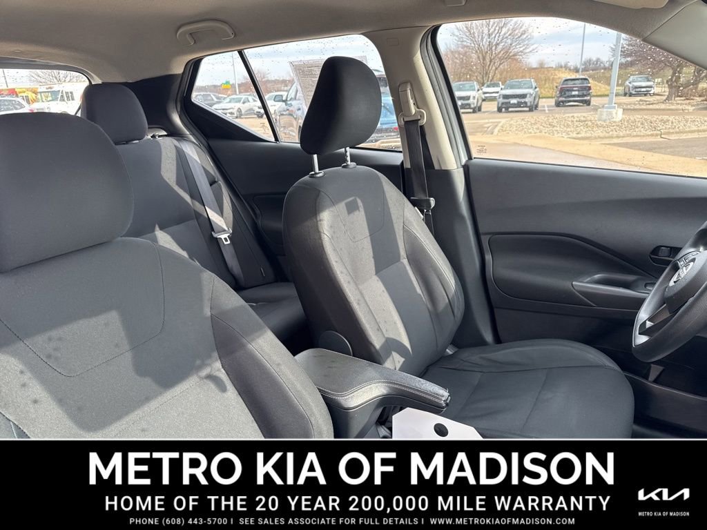 Used 2023 Nissan Kicks S image 38