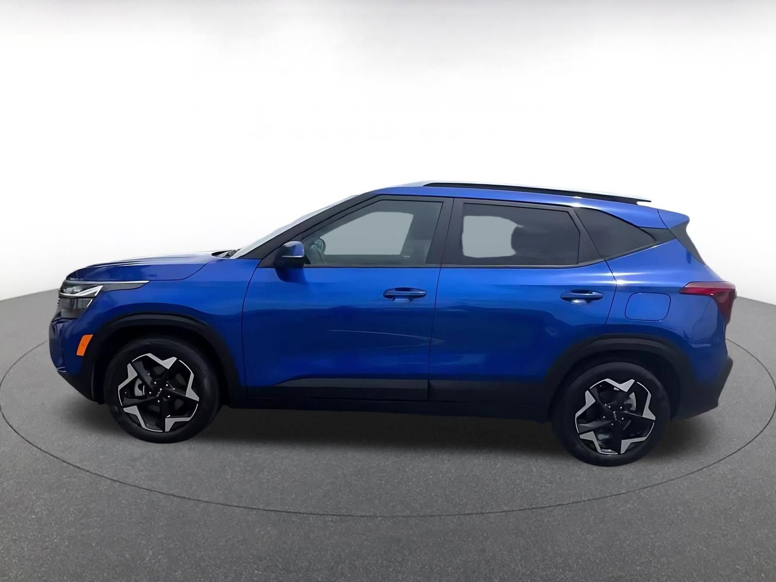 Used 2025 Kia Seltos S image 9