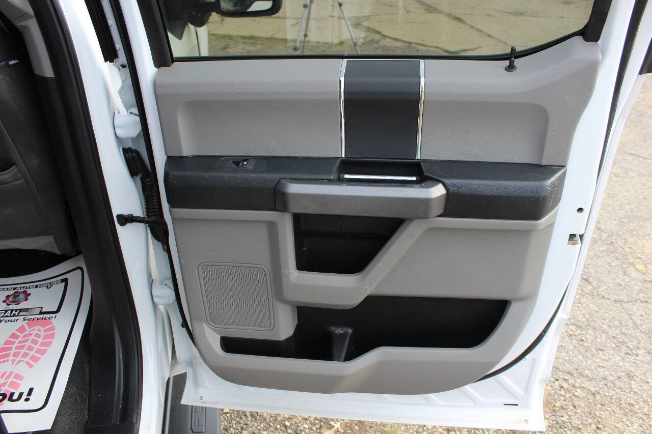 Used 2020 Ford F250 XLT w/ FX4 Off-Road Package image 19