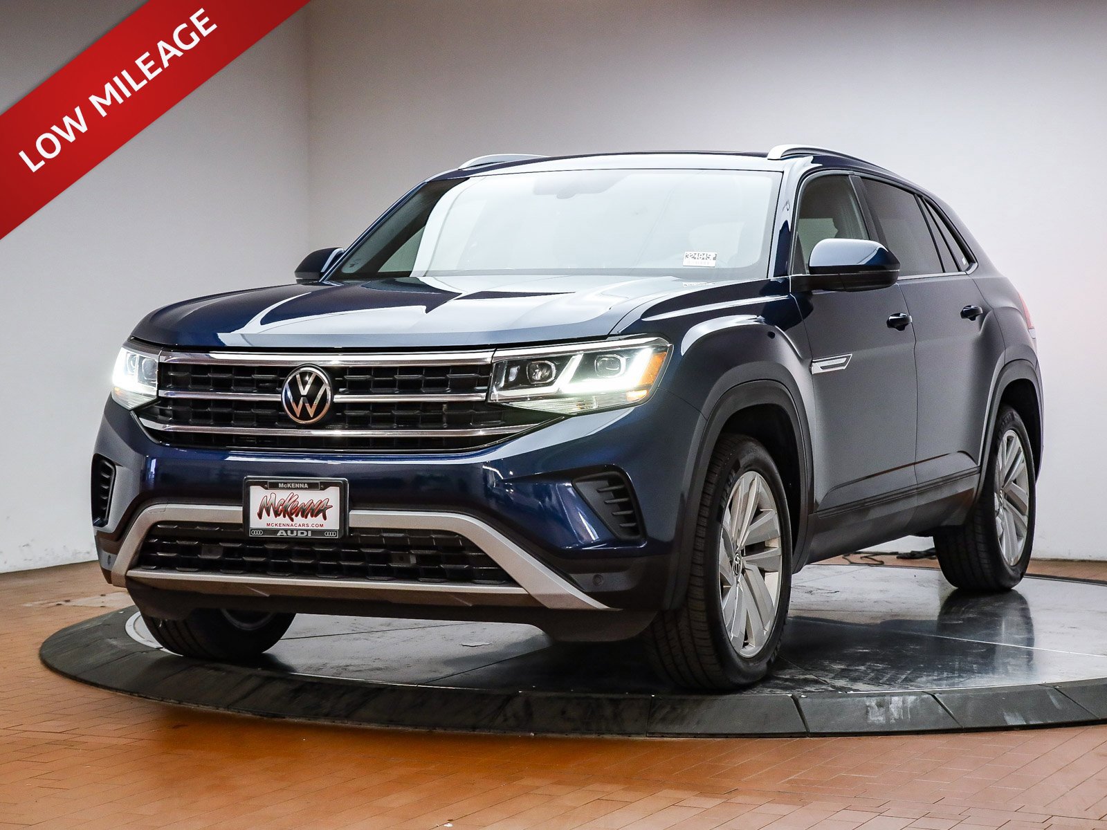 Used 2022 Volkswagen Atlas Cross Sport SE w/ Panoramic Sunroof Package