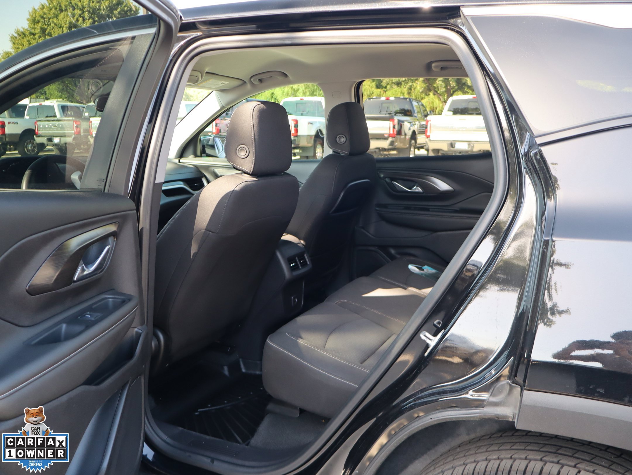 Used 2024 GMC Terrain SLE AWD/4WD image 27