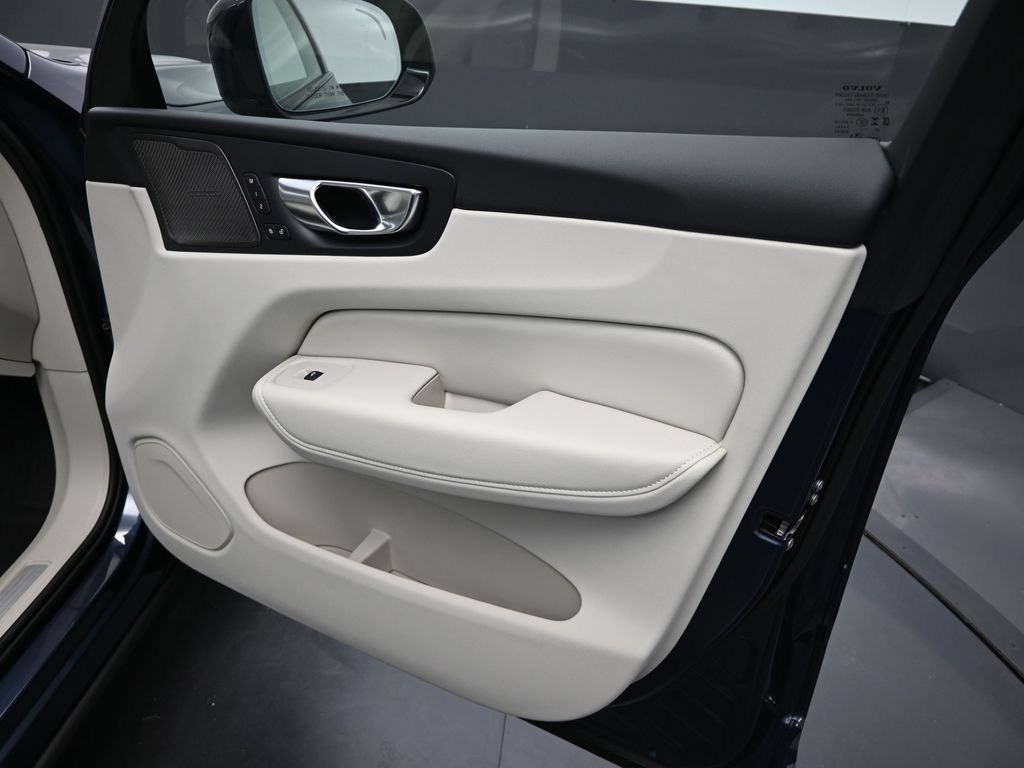 New 2026 Volvo XC60 B5 Ultra w/ Climate Package AWD/4WD image 28