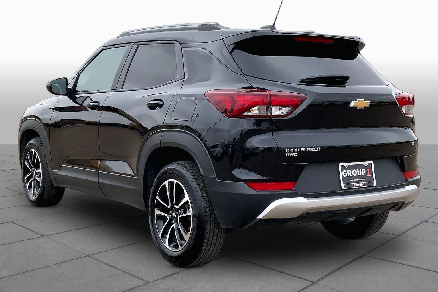 Used 2025 Chevrolet TrailBlazer LT AWD/4WD image 12