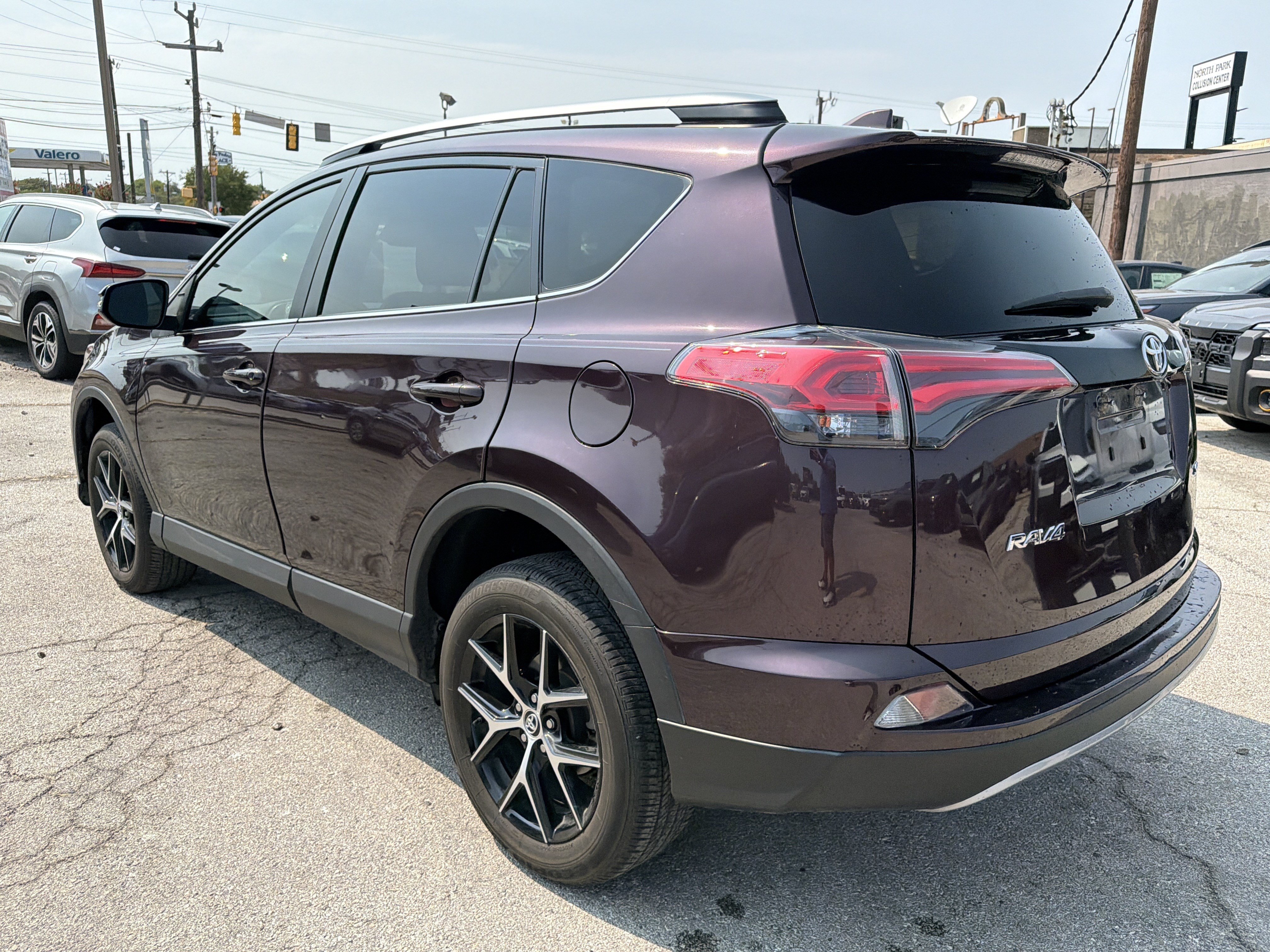 Used 2018 Toyota RAV4 SE w/ Power Extra Value Package FWD image 5