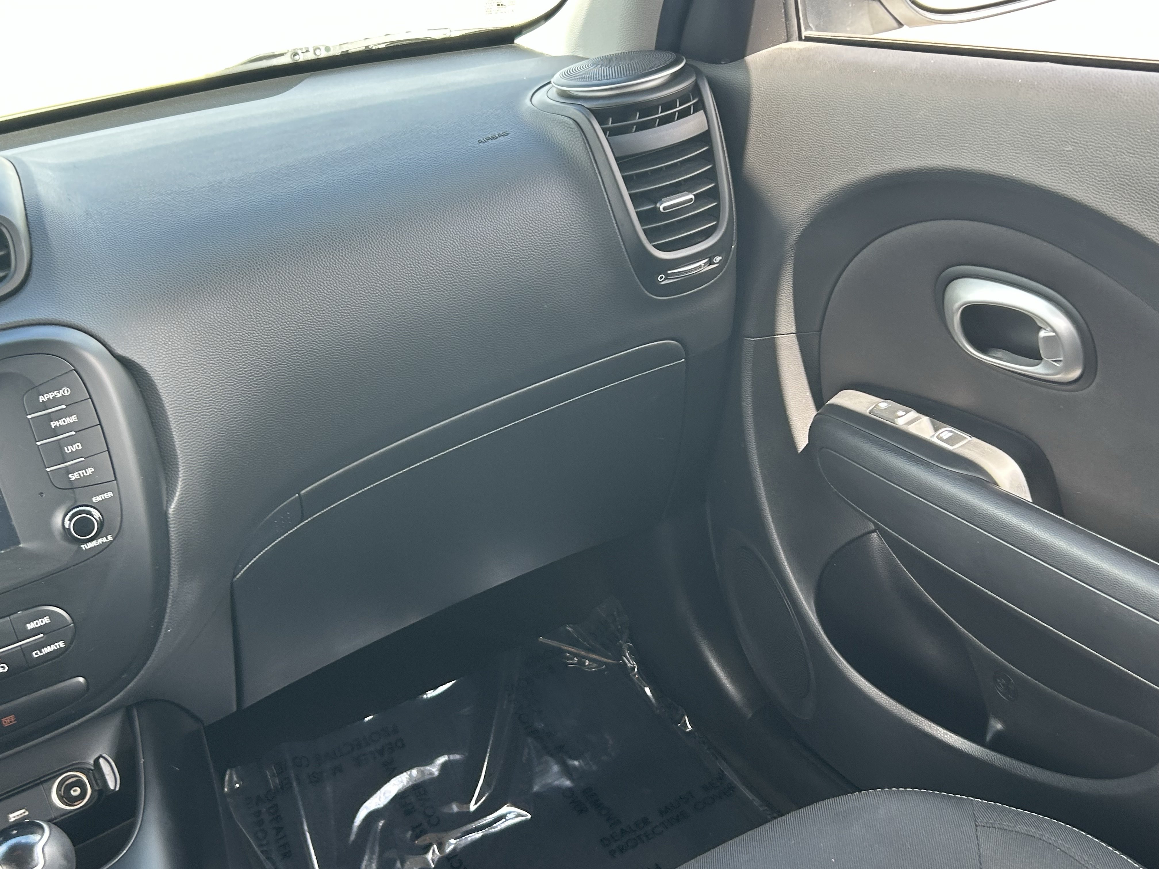 Used 2018 Kia Soul + FWD image 18