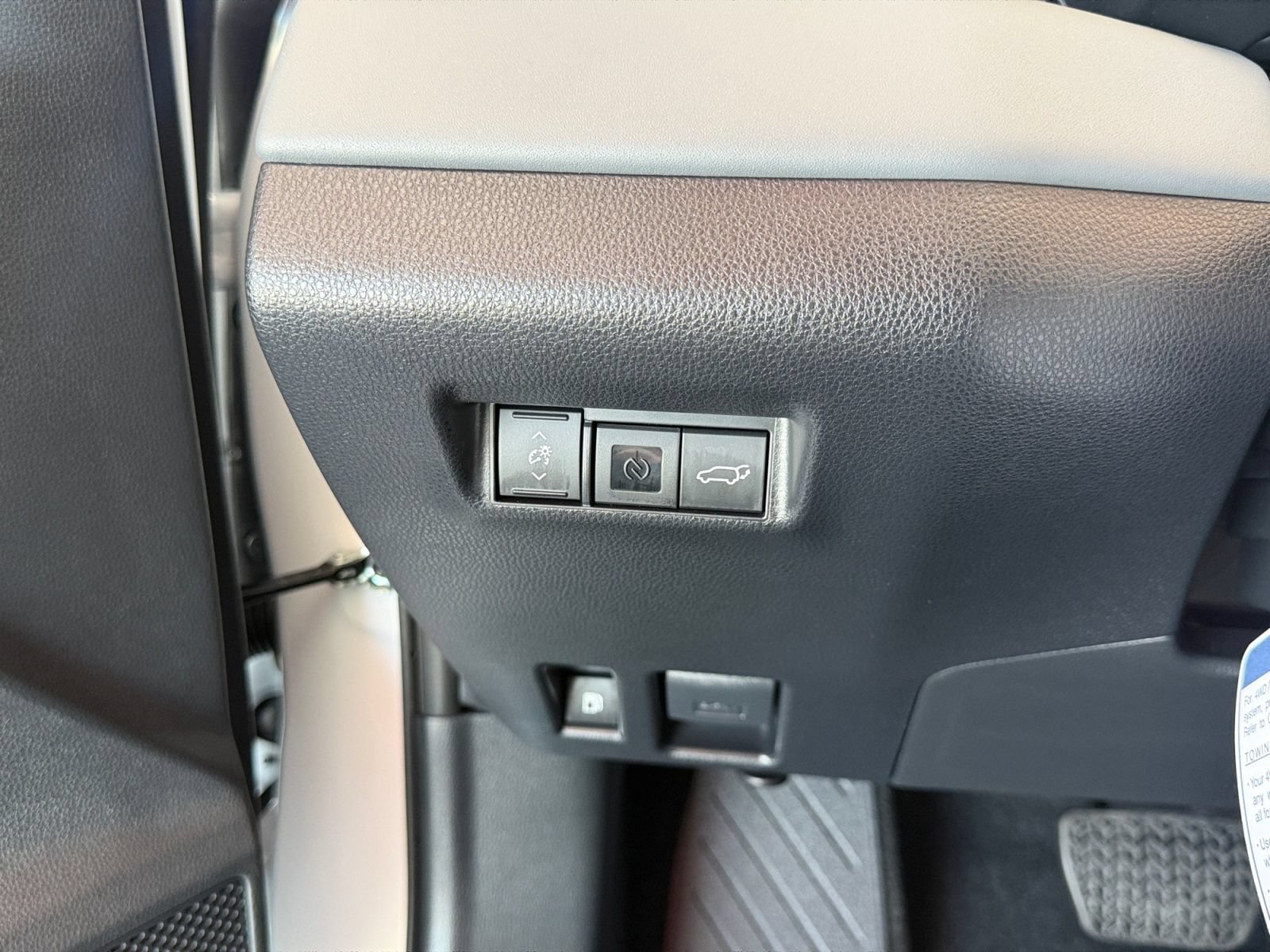 New 2026 Toyota RAV4 XSE AWD/4WD image 18