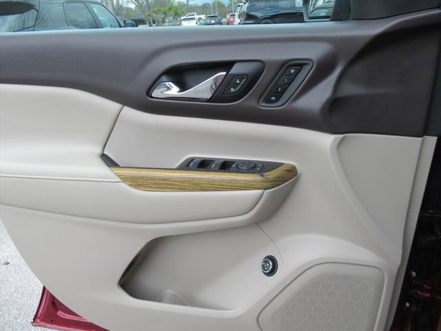 Used 2017 GMC Acadia Denali w/ Technology Package image 20