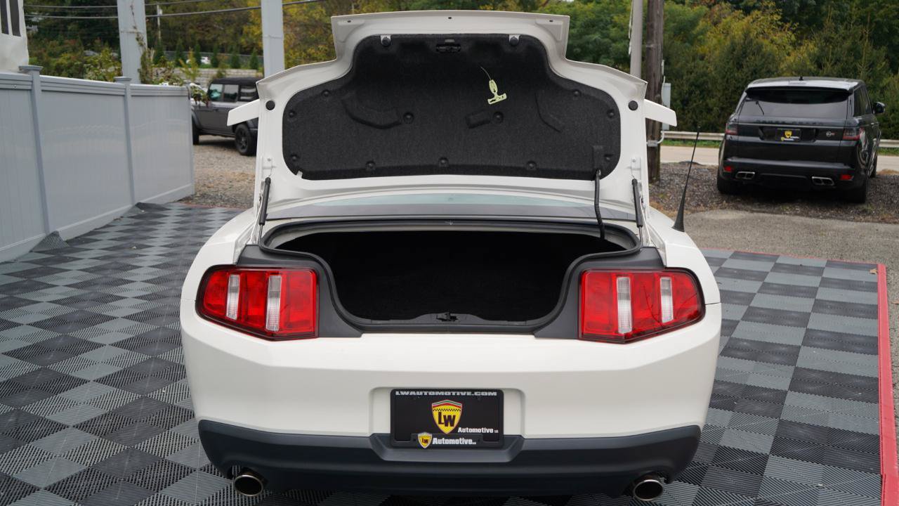 Used 2010 Ford Mustang GT RWD image 77
